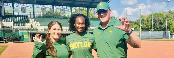 DomianaEnglish Profile Banner