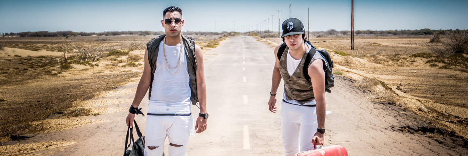 Los Chamacos banner
