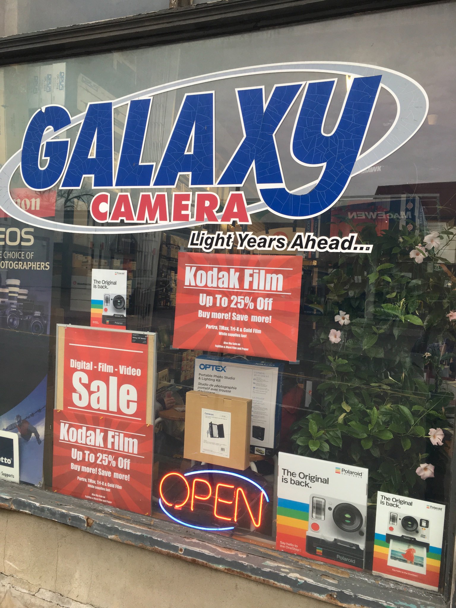 GalaxyCamera's profile banner image