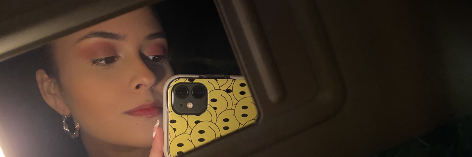 tinamolinav's profile banner image