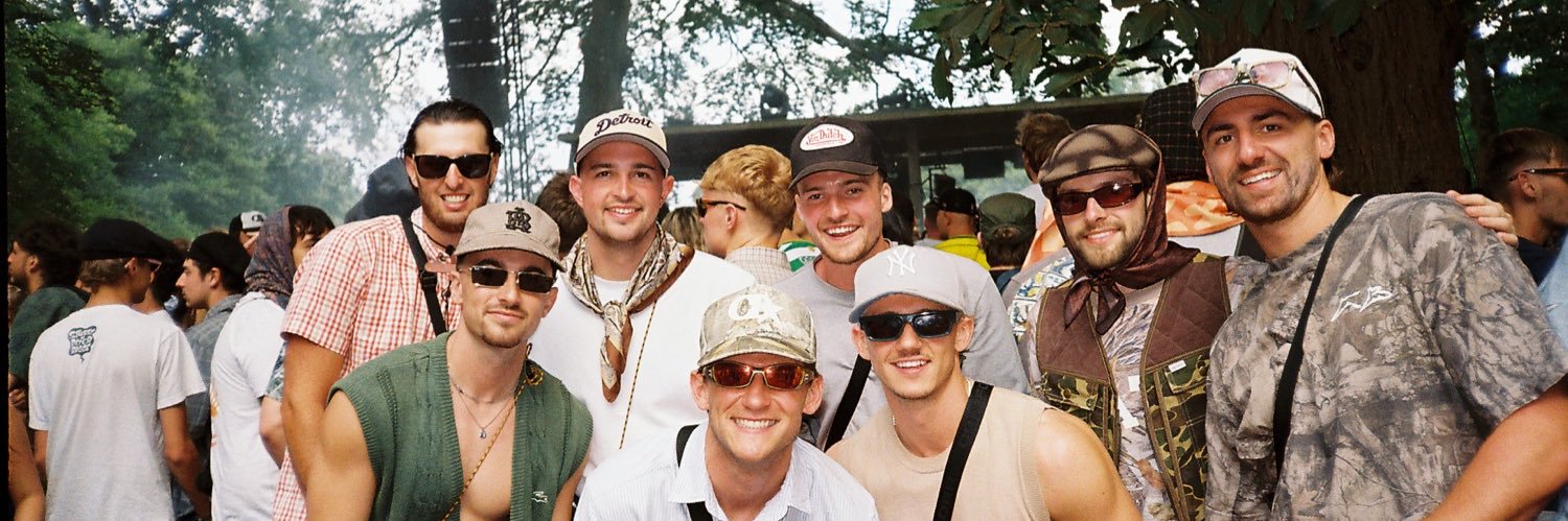 TomGroves23's profile banner image