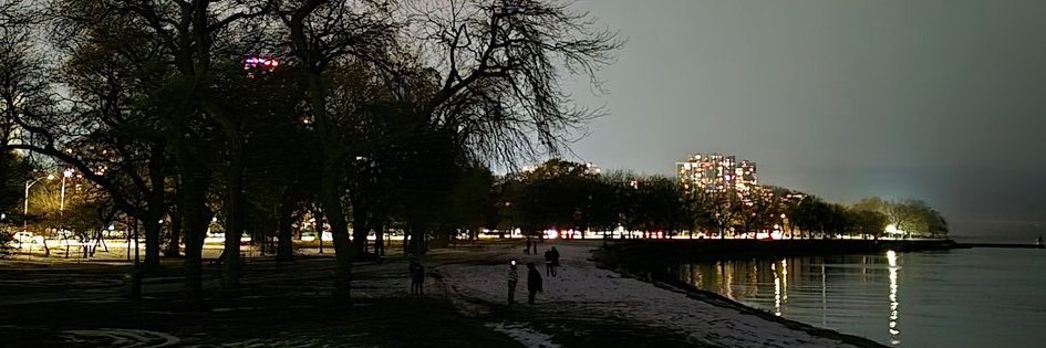 G banner