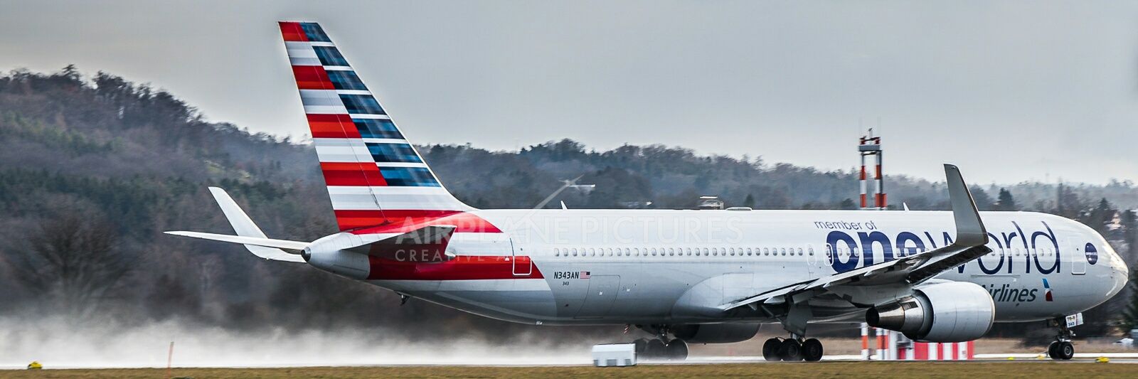 Airplane Pictures banner