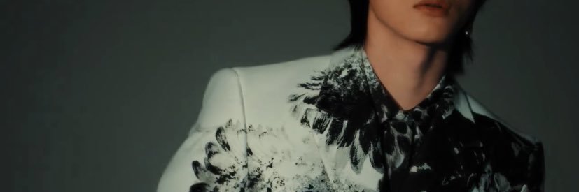 Chloe🖤💗 banner