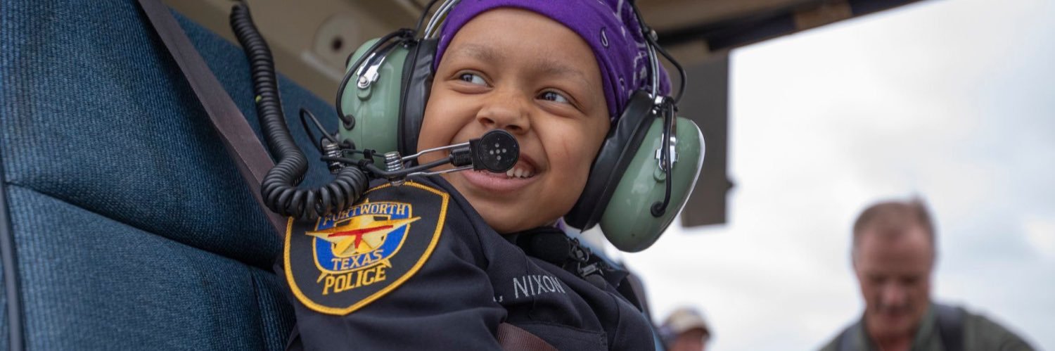 _AdrianaStrong's profile banner image