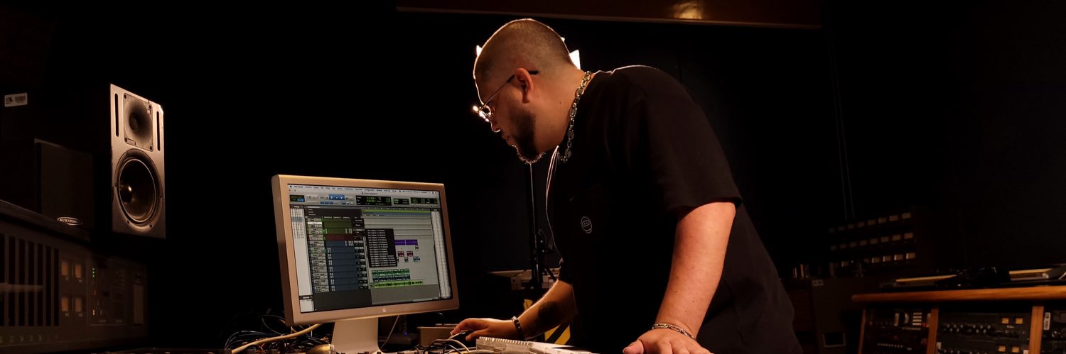donemusic_'s profile banner image