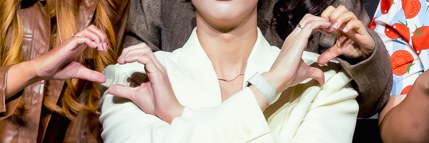 muggle🌻🍅🦊🧢 banner