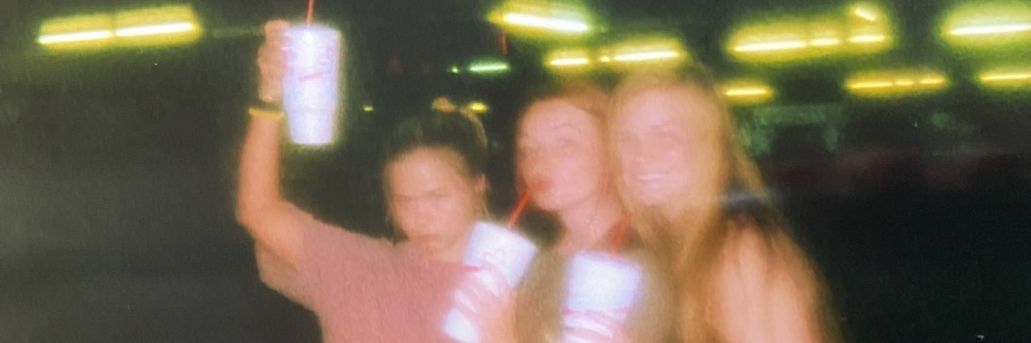 zoelipscomb28's profile banner image
