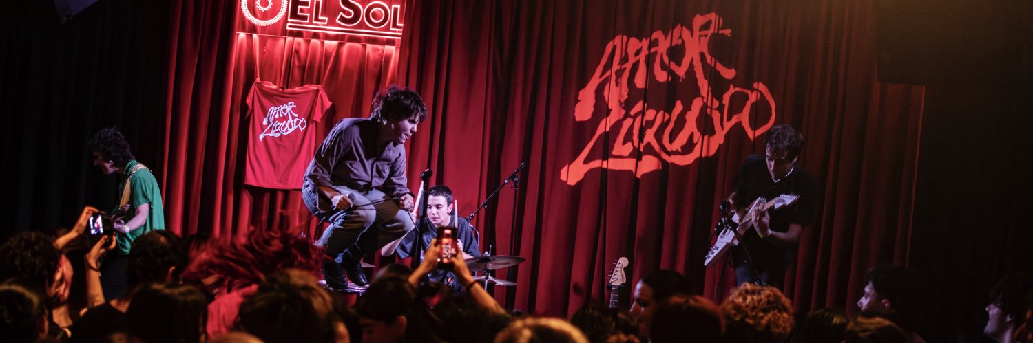 Amor Líquido banner