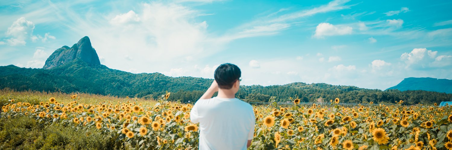 aRecluser's profile banner image