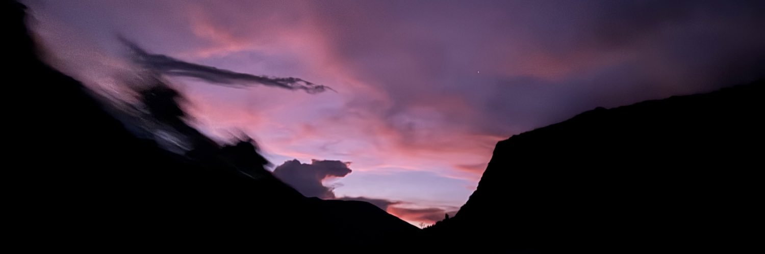 27Caaamila's profile banner image