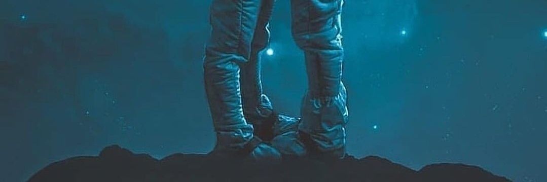 linseliin's profile banner image