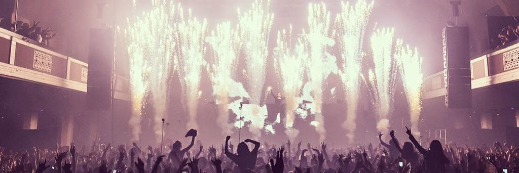 HouseHits's profile banner image