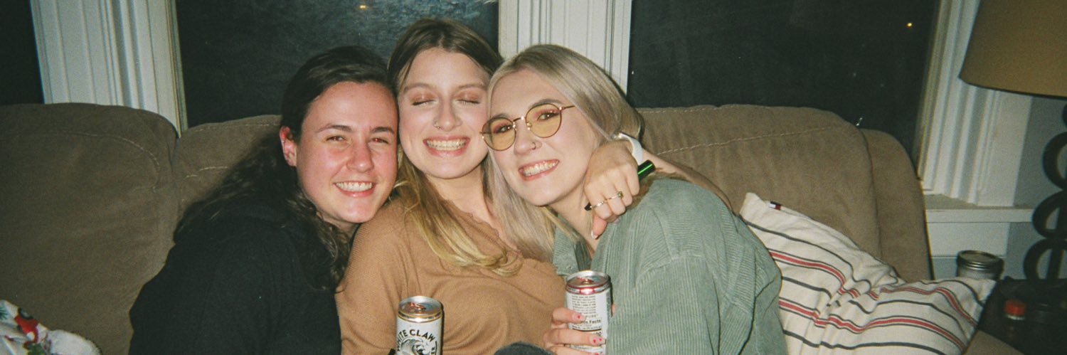 nicoleklier's profile banner image
