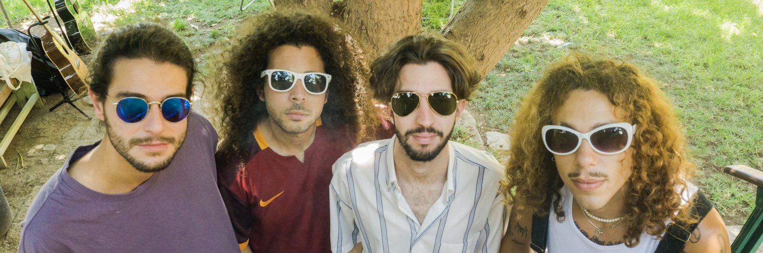 Los Cassettes 📼 banner