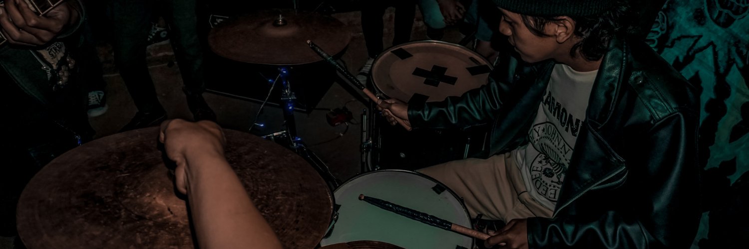 denydwi2's profile banner image