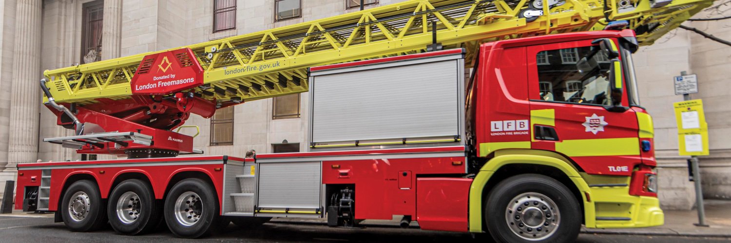 Met Comms Officer banner