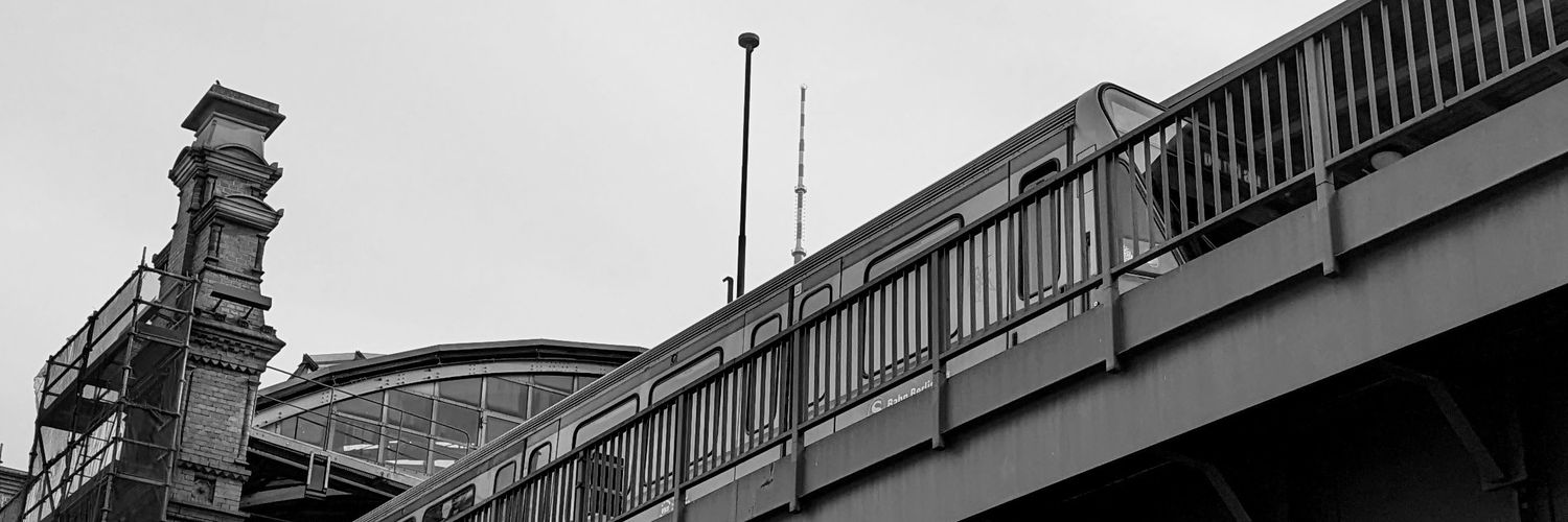 almaebud_'s profile banner image
