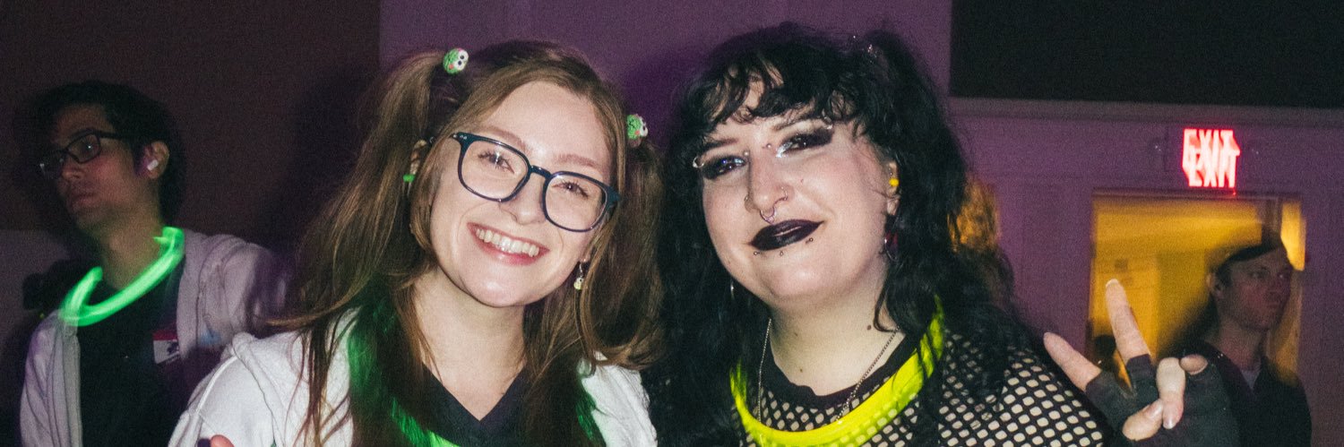 Lauren(?) ➡️ Momocon!!! banner