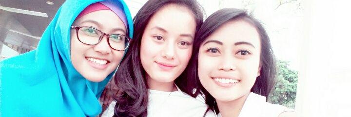 _fitriyani18's profile banner image