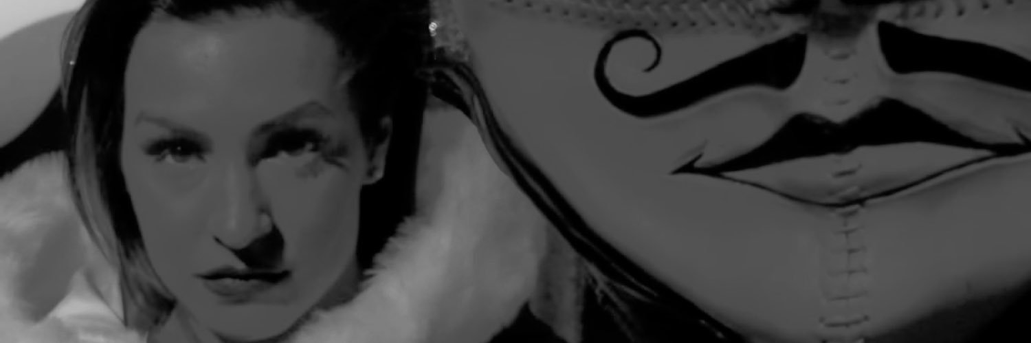 Red Queen banner