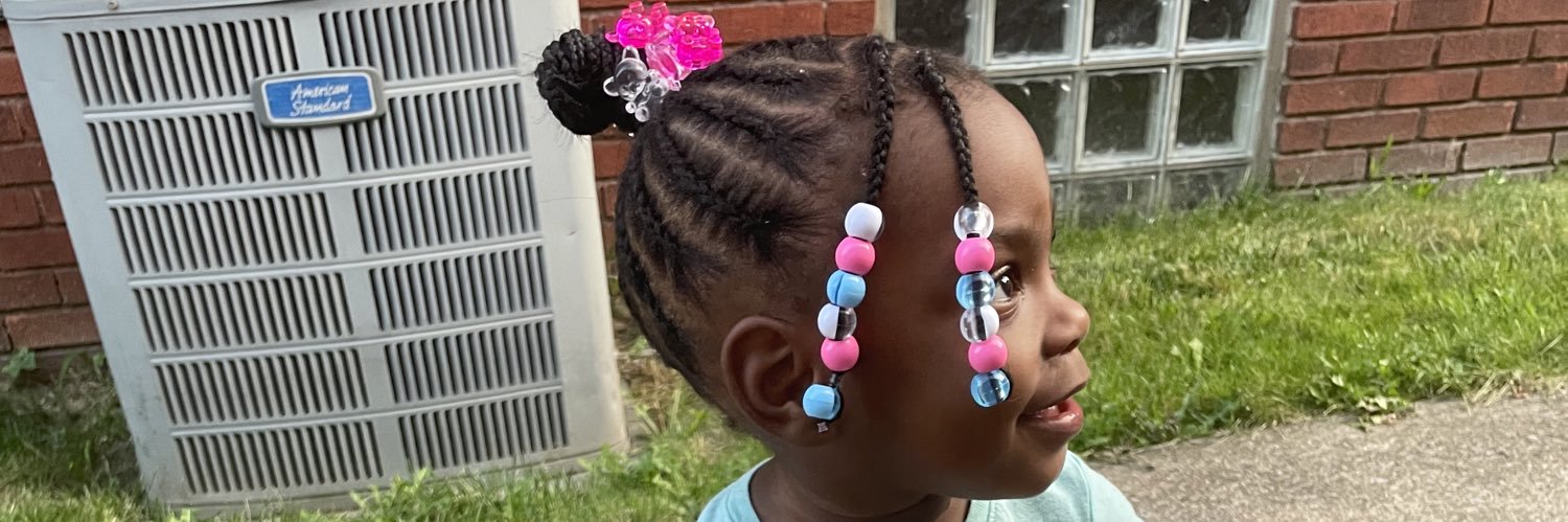 AriiiMonique's profile banner image