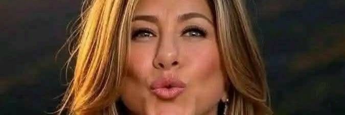 Jennifer Aniston Private Chat banner