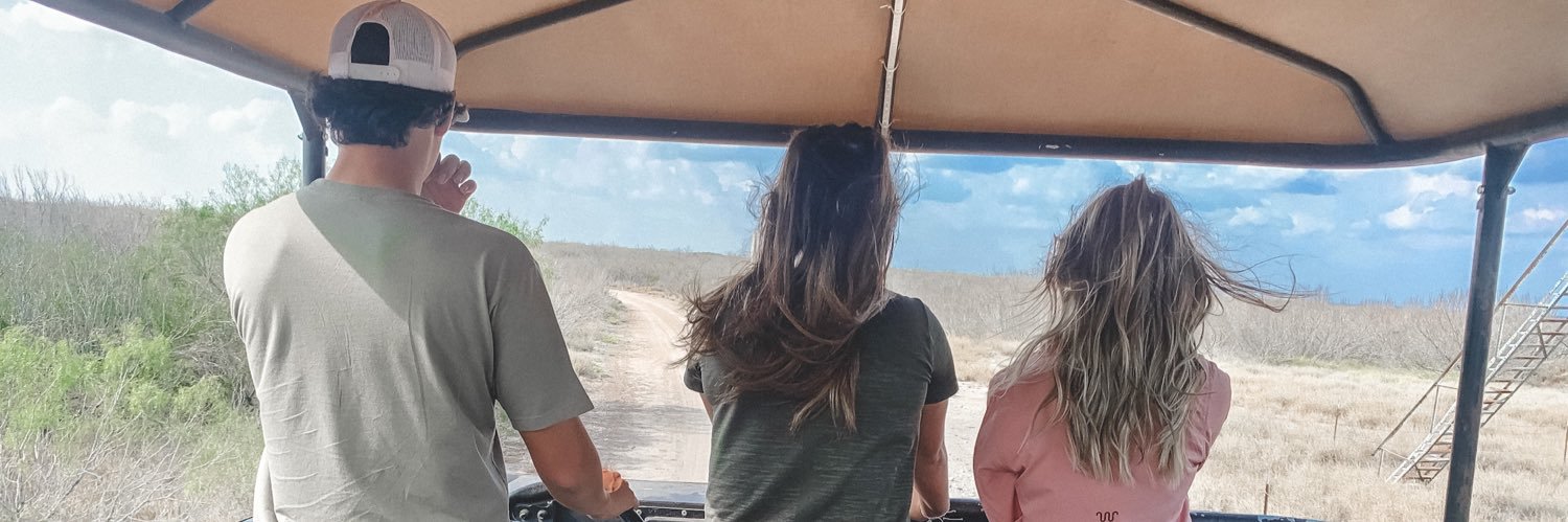 Clarareyesss19's profile banner image