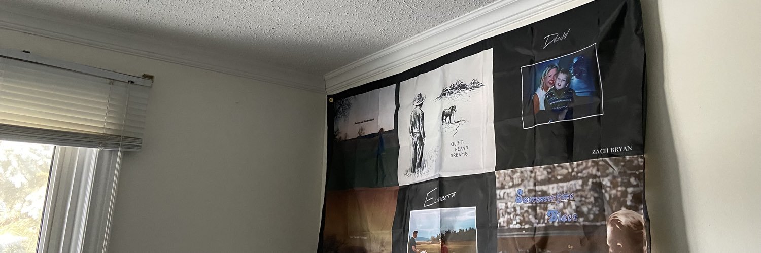 Christina4_4's profile banner image
