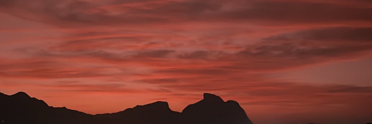 mayaraclm's profile banner image