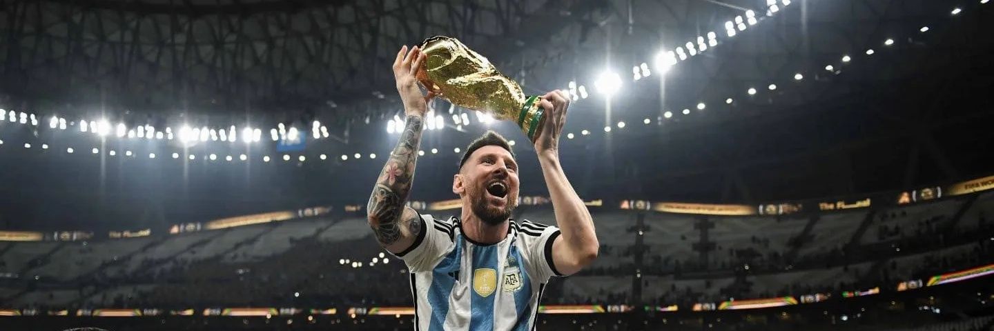 laurifer98's profile banner image