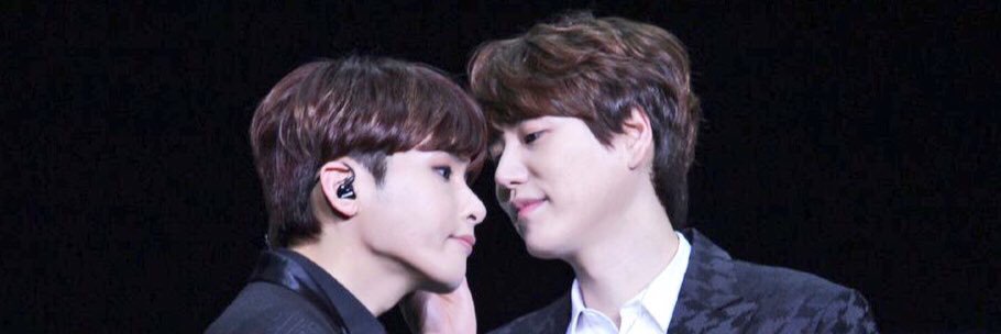 r_wook's profile banner image