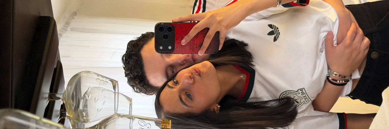 nat_laraa's profile banner image