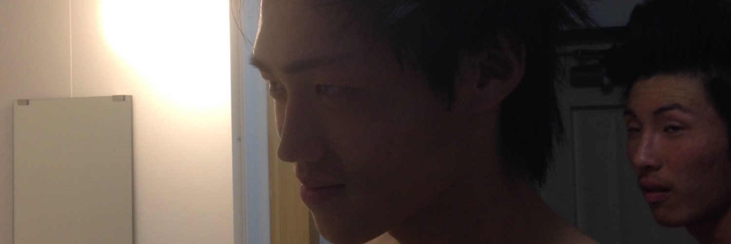 ilovetobeinside's profile banner image
