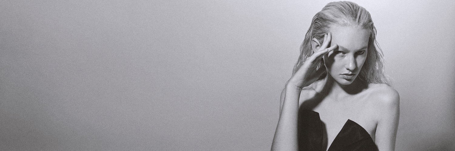 HeidiRStott's profile banner image