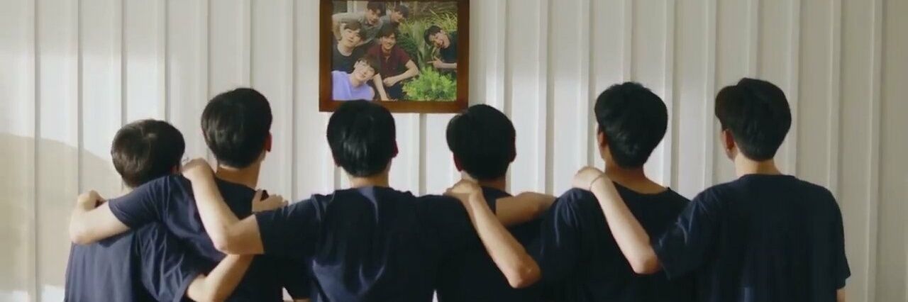 Dee🍀☔🩷❤️💚💙🔮📿 banner