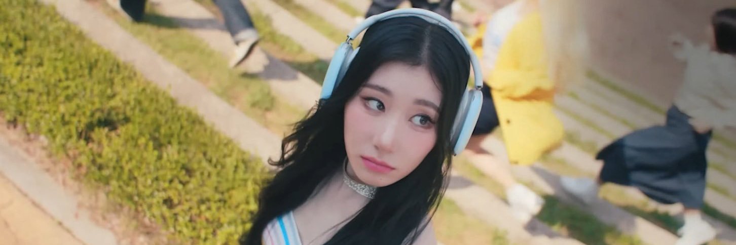 moomooqu's profile banner image