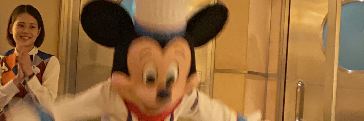 akapoch's profile banner image