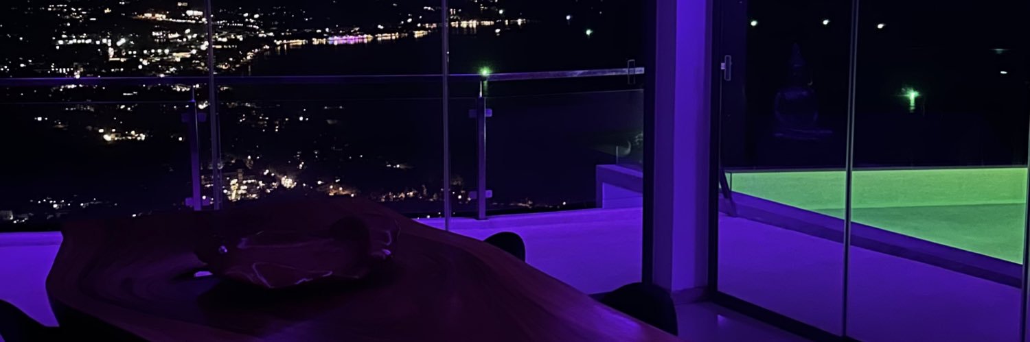omxshin's profile banner image