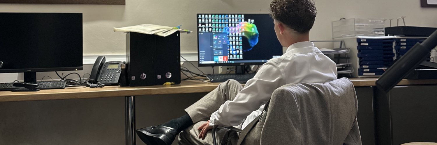 annapv_'s profile banner image