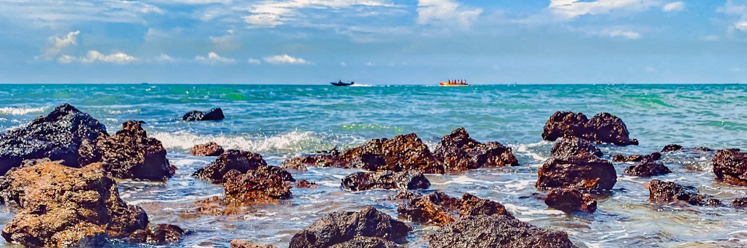whotraveller's profile banner image
