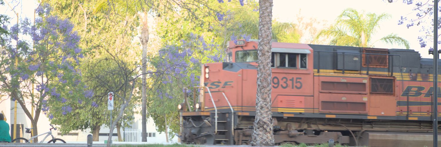 AishLive3's profile banner image