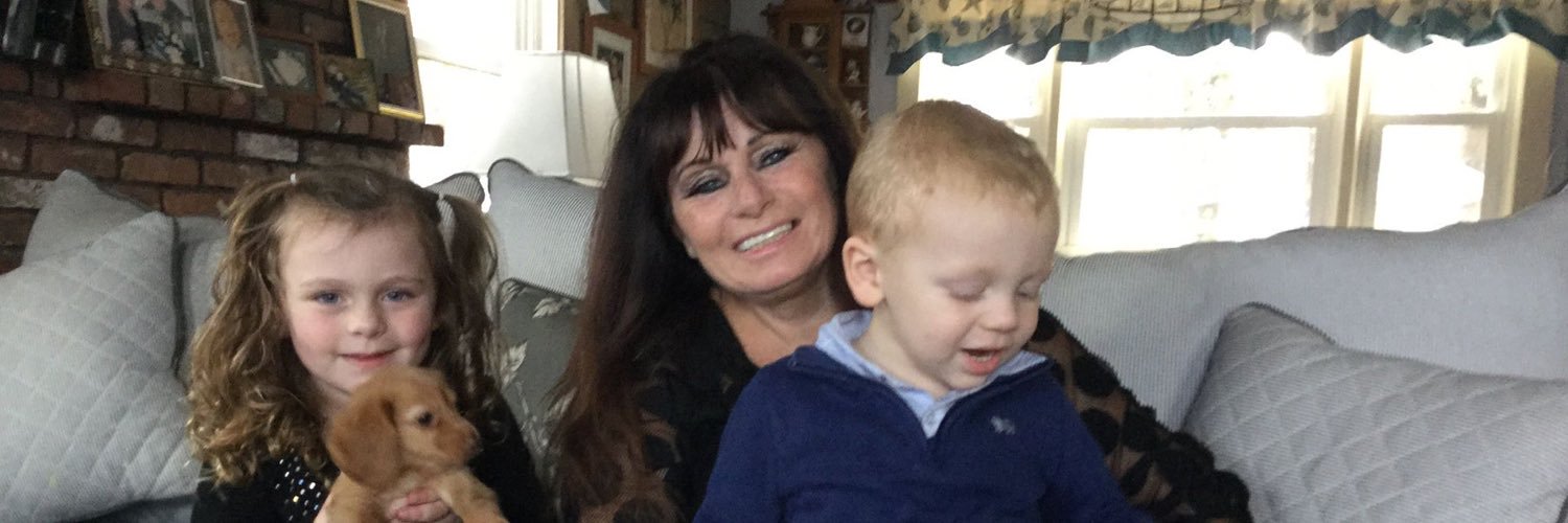 MaureenMackenz3's profile banner image