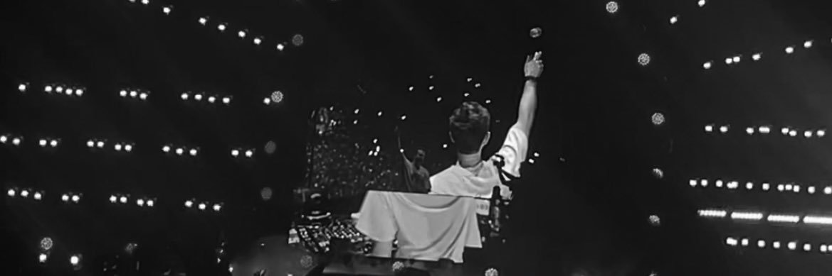 mlight6_'s profile banner image