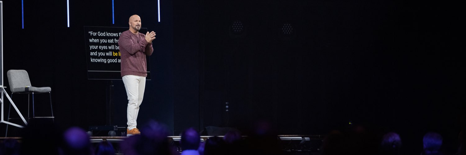 j o e l  t h o m a s banner