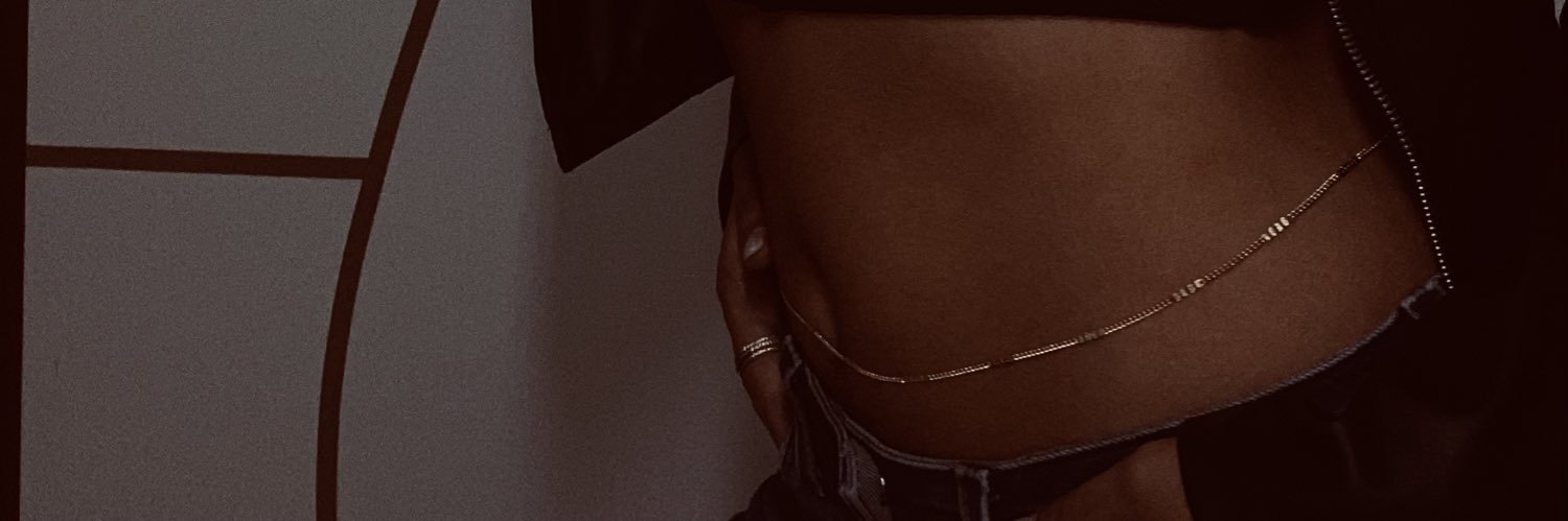 isvinha's profile banner image
