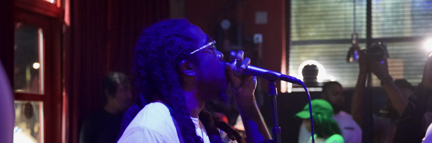#StayTru banner