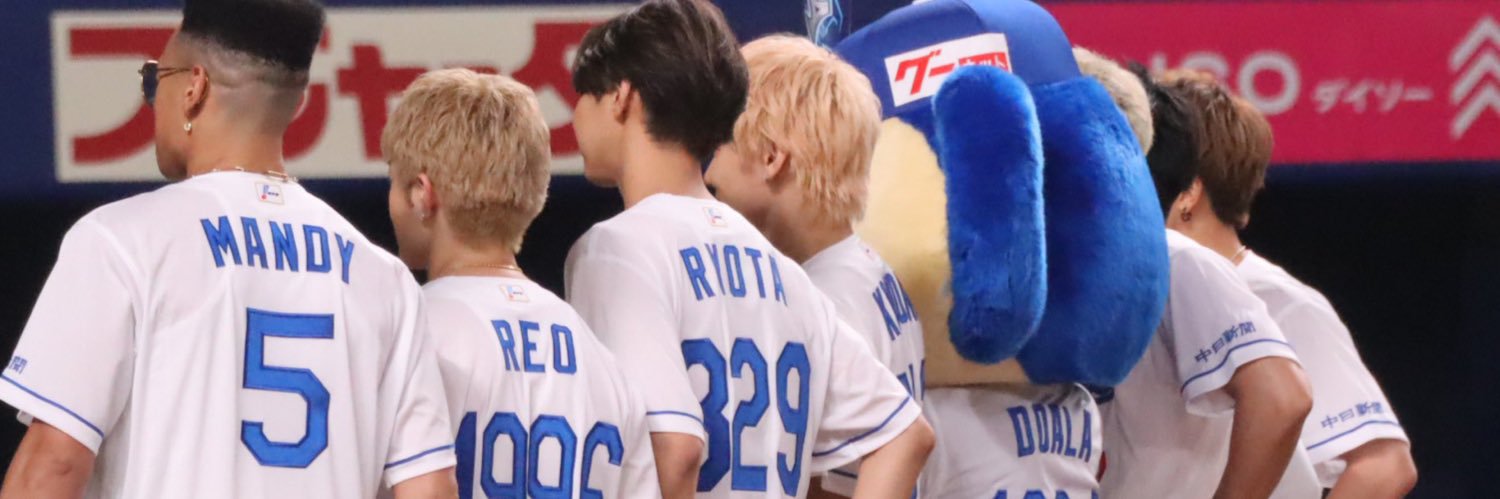 ko________mo's profile banner image
