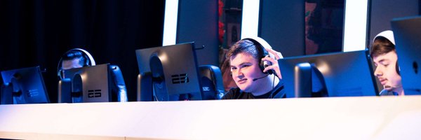 maarten_04 Profile Banner