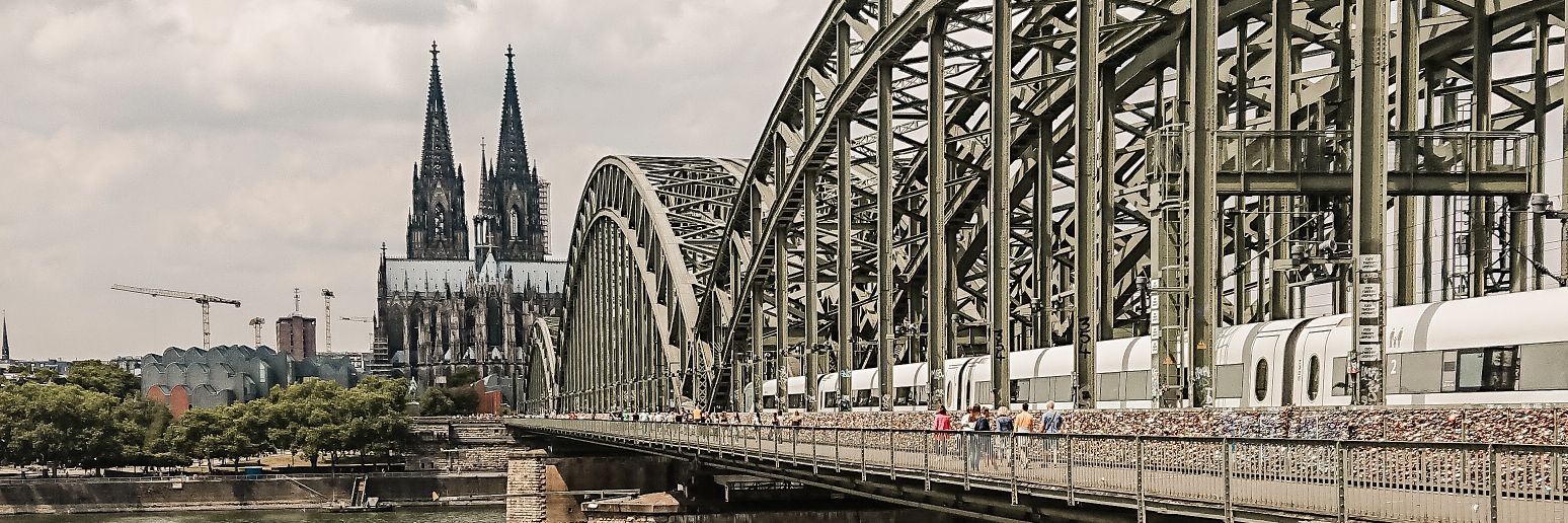 Lea ❤️🧡💛💚💙💜 banner